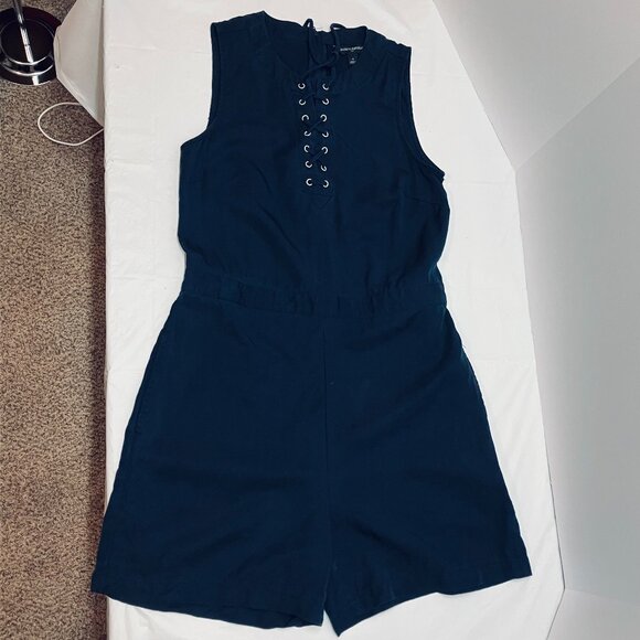 Banana Republic Womens Navy Blue Sleeveless Lace Up Romper with Pockets Size 4 - Picture 3 of 7
